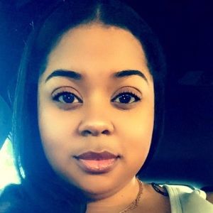 Meet your Posher, Hayley